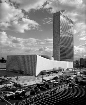 1946-12-14 United Nations addressing New York